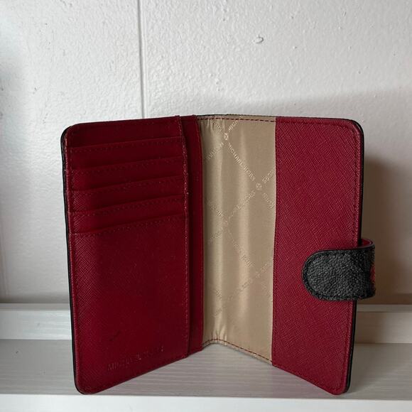 °｡⋆♡ Michael Kors Backpack & Passport Holder Set (HB-2) - Picture 11 of 14